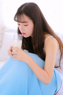被部长玩的漂亮人妻
